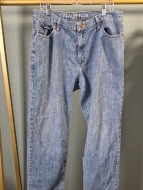 Nautica Relaxed Light Wash Blue Jeans
